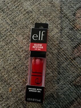 Free with purchase Elf lip oil